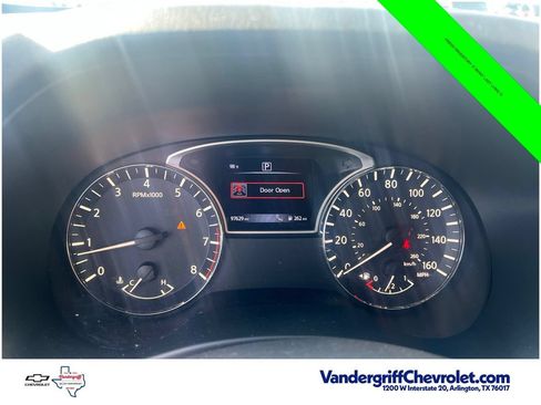 Used 2016 Nissan Pathfinder Platinum w/ Cargo Package FWD image 6
