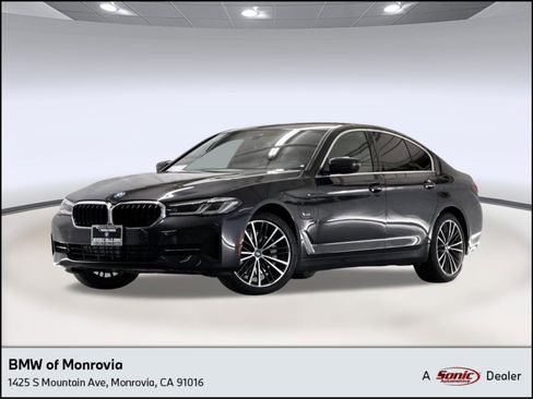 Used 2023 BMW 530e w/ Convenience Package RWD image 1