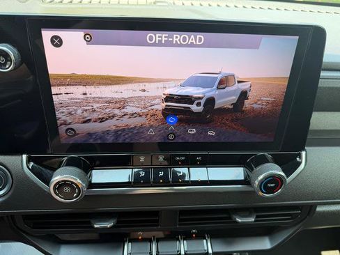 Used 2024 Chevrolet Colorado Trail Boss AWD/4WD image 20