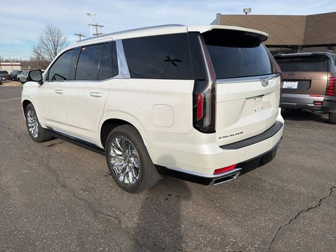 Used 2021 Cadillac Escalade Premium Luxury w/ LPO, Radiant Package image 4