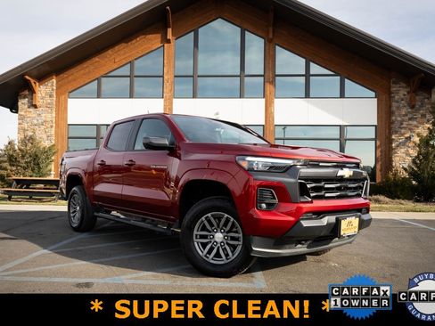 Used 2024 Chevrolet Colorado LT w/ LT Convenience Package III image 2