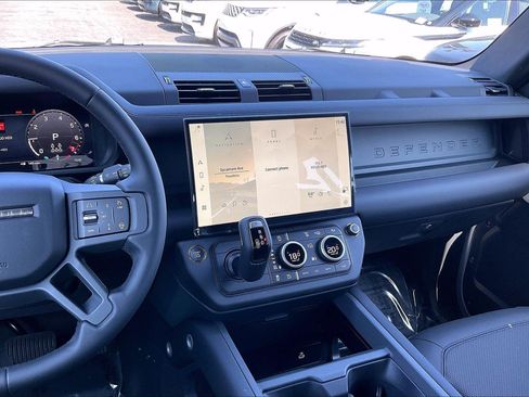 New 2026 Land Rover Defender 130 X-Dynamic SE AWD/4WD image 11