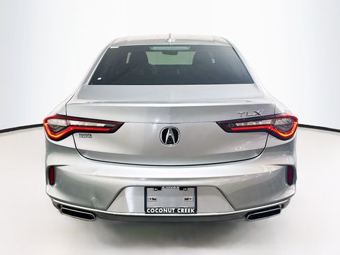 Used 2023 Acura TLX FWD image 4