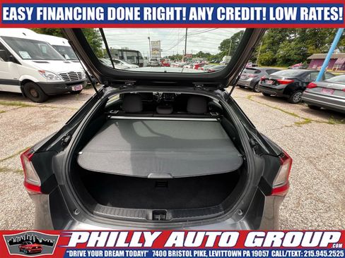 Used 2021 Toyota Prius LE FWD image 23