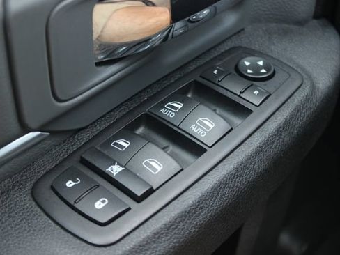 Used 2024 RAM 1500 Classic SLT AWD/4WD image 16