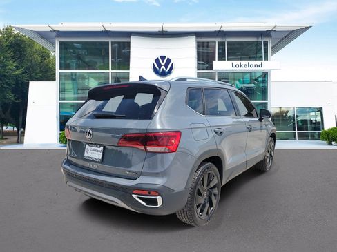 Used 2024 Volkswagen Taos SEL AWD/4WD image 3