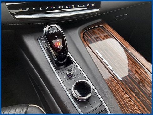 Used 2021 Cadillac Escalade Premium Luxury w/ LPO, Illumination Package image 14