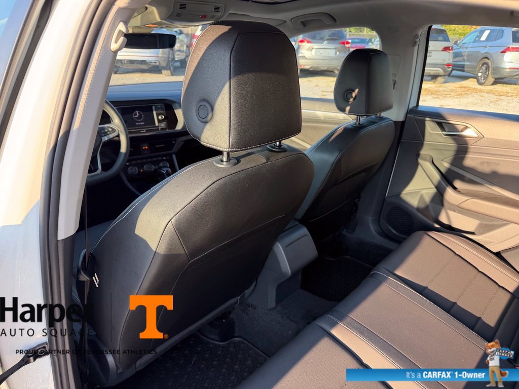 Used 2024 Volkswagen Jetta SE w/ Panoramic Sunroof Package FWD image 11