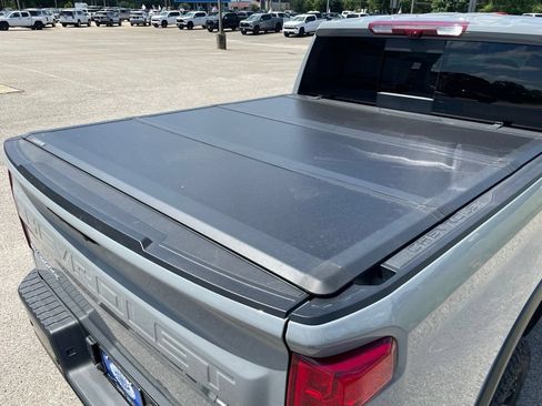 Used 2025 Chevrolet Silverado 1500 ZR2 w/ Technology Package AWD/4WD image 40