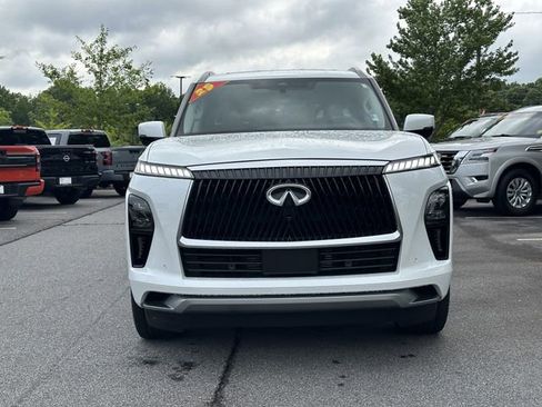 Used 2025 INFINITI QX80 Sensory AWD/4WD image 2