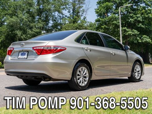 Used 2015 Toyota Camry LE FWD image 5