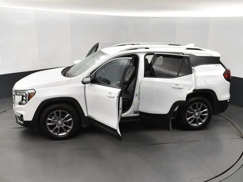 Used 2023 GMC Terrain SLT FWD image 7