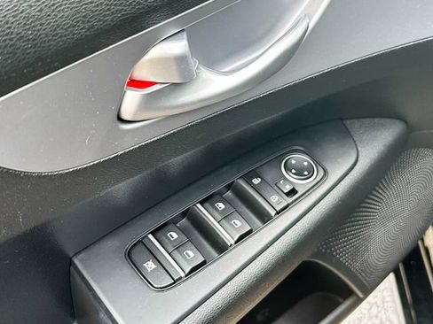 Used 2023 Kia Forte LXS FWD image 22