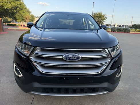 Used 2018 Ford Edge Titanium w/ Equipment Group 301A AWD/4WD image 2