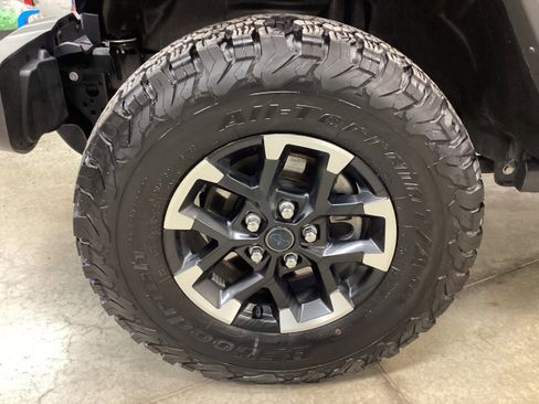 Used 2025 Jeep Wrangler Unlimited Rubicon 4xe w/ Safety Group image 9