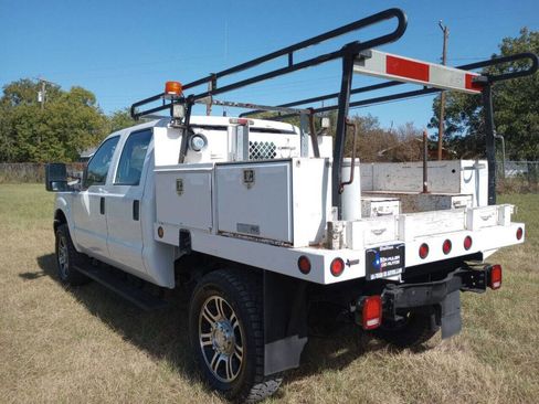 Used 2011 Ford F350 XL w/ Camper Pkg image 7