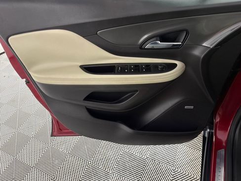 Used 2017 Buick Encore Premium image 10