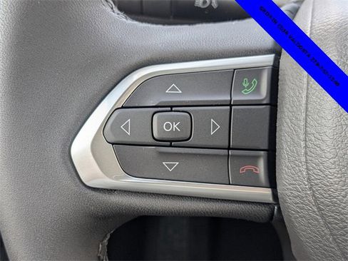 New 2025 Jeep Compass Latitude w/ Sun & Sound Group image 21