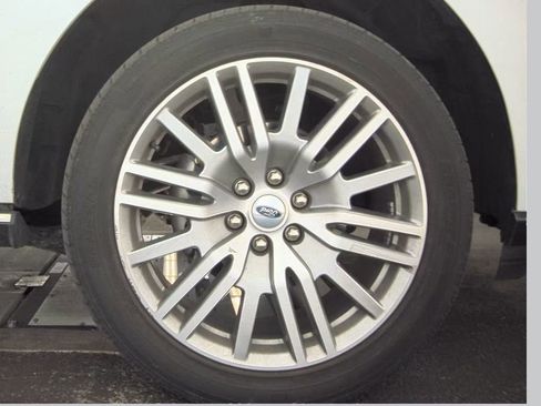 Used 2024 Ford Expedition Limited image 11