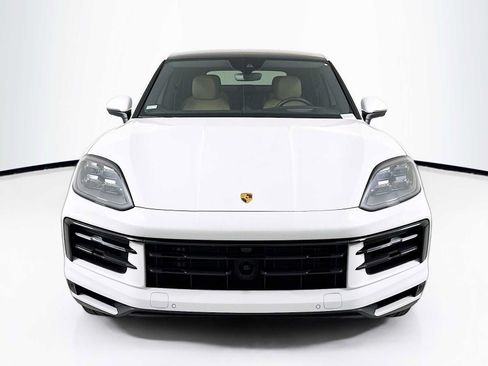 Certified 2026 Porsche Cayenne Coupe AWD/4WD image 6