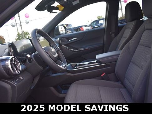New 2025 Chevrolet Equinox LT w/ Safety and Technology Package image 21