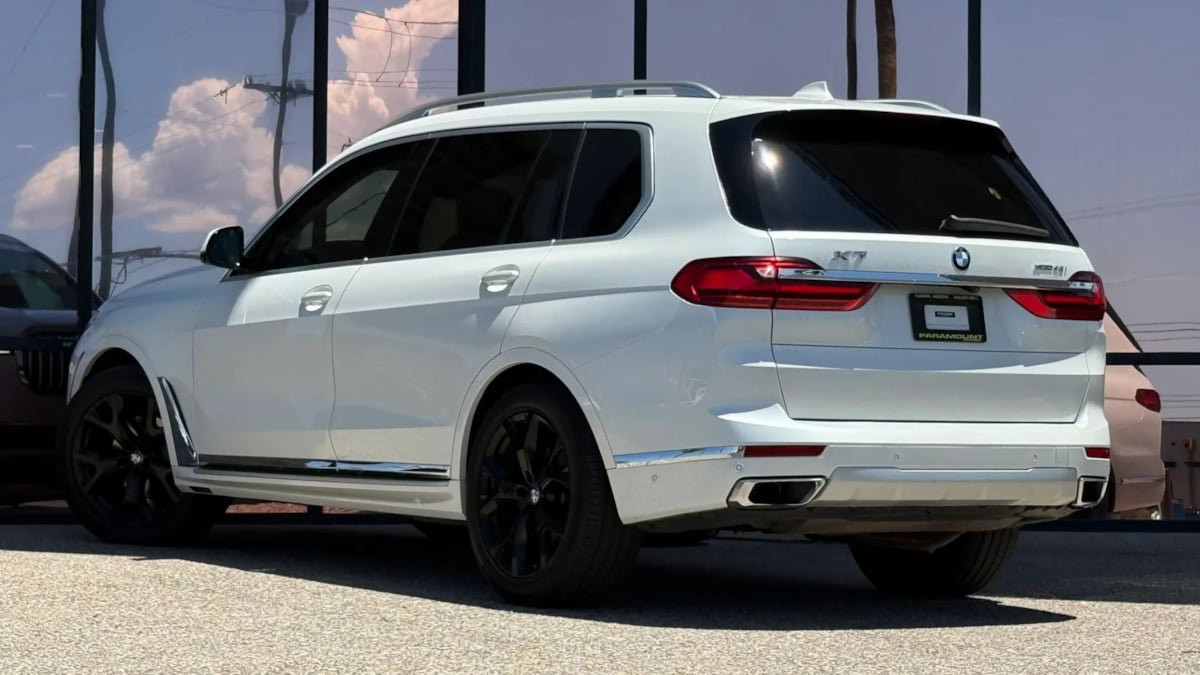 Used 2021 BMW X7 xDrive40i w/ Premium Package AWD/4WD image 7