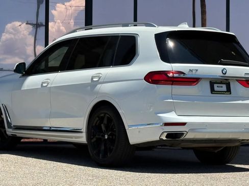 Used 2021 BMW X7 xDrive40i w/ Premium Package AWD/4WD image 7