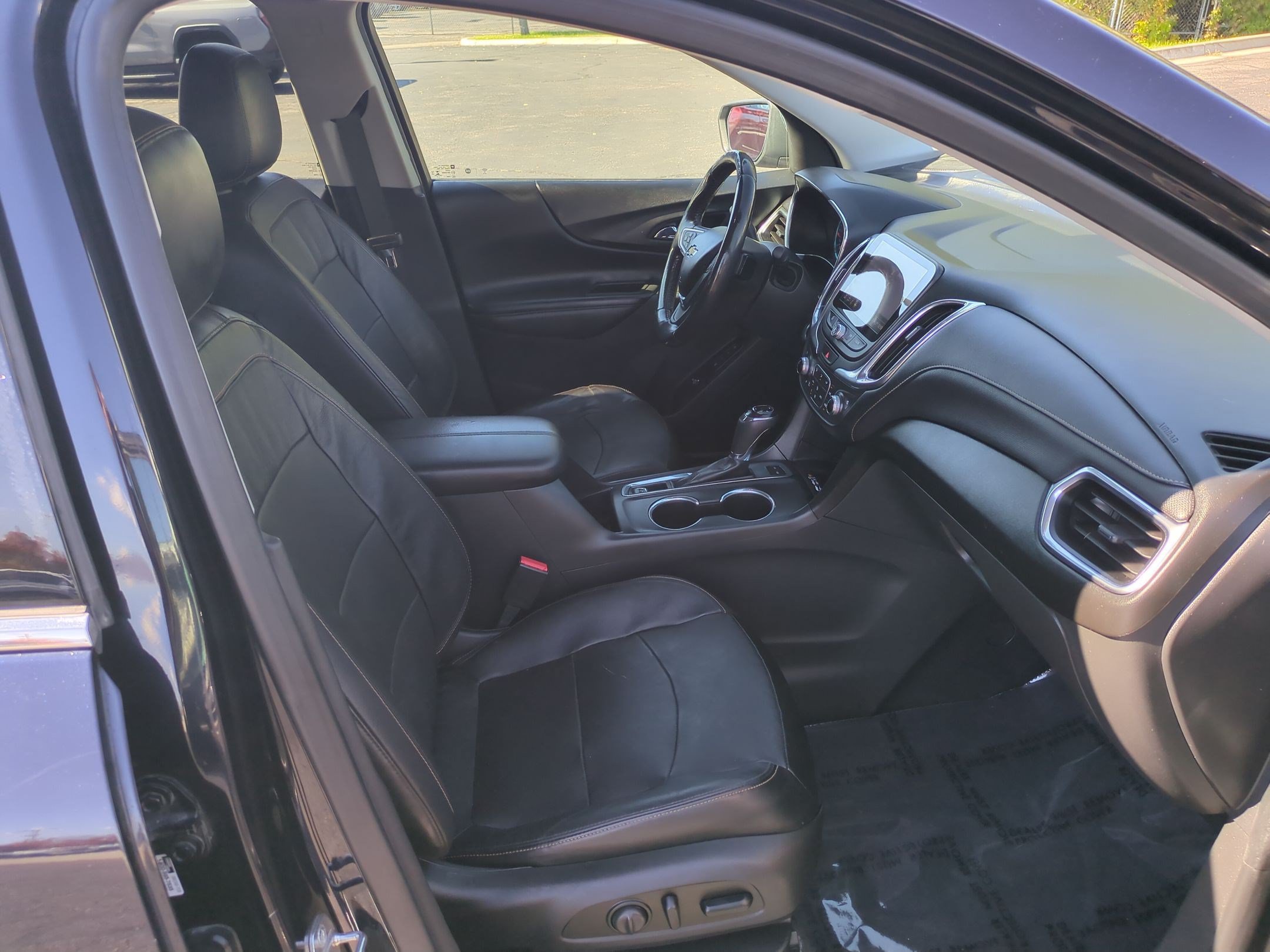 Used 2020 Chevrolet Equinox Premier AWD/4WD image 29