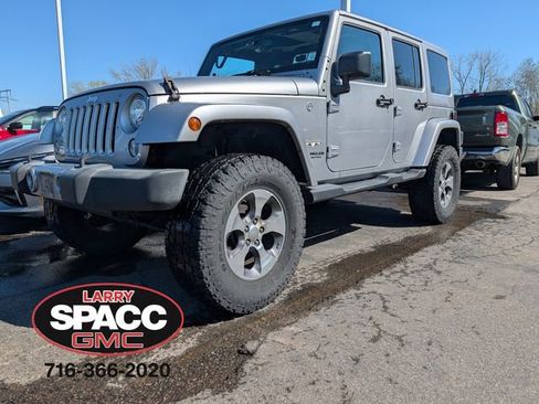 Used 2017 Jeep Wrangler Unlimited Sahara w/ Connectivity Group AWD/4WD image 1