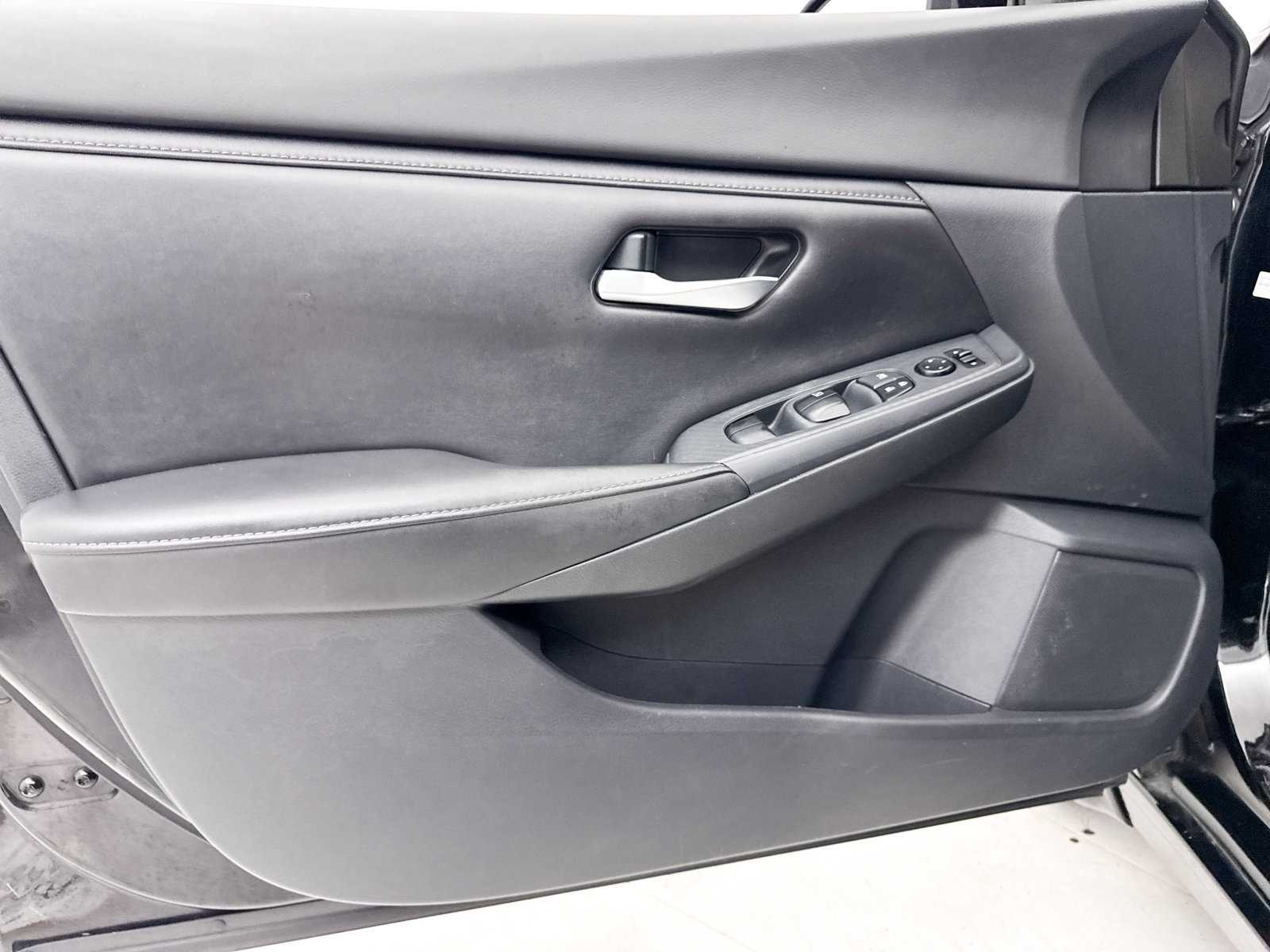 Used 2022 Nissan Sentra SV w/ Trunk Package FWD image 21