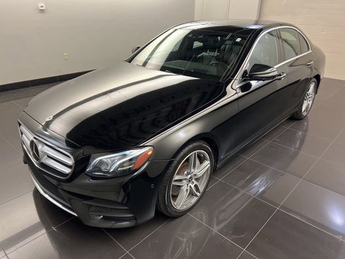 Used 2018 Mercedes-Benz E 300 4MATIC image 3