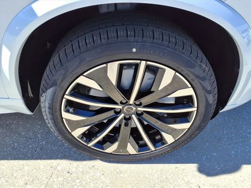 New 2026 Volvo XC90 T8 Core w/ Protection Package Premier image 9