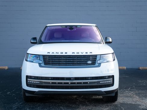 Used 2023 Land Rover Range Rover SE AWD/4WD image 4