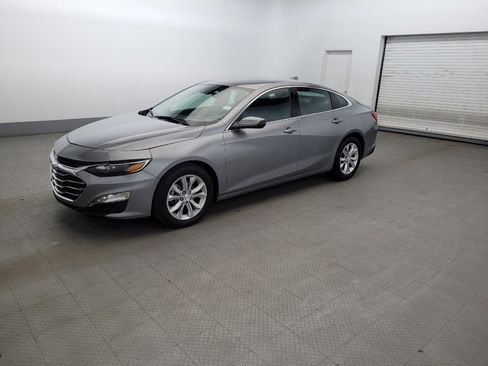 Used 2024 Chevrolet Malibu LT FWD image 2