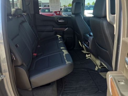 Used 2022 GMC Sierra 1500 SLT w/ SLT Premium Plus Package AWD/4WD image 27