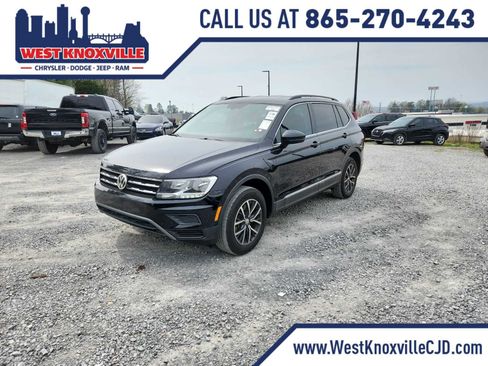 Used 2020 Volkswagen Tiguan SE image 1