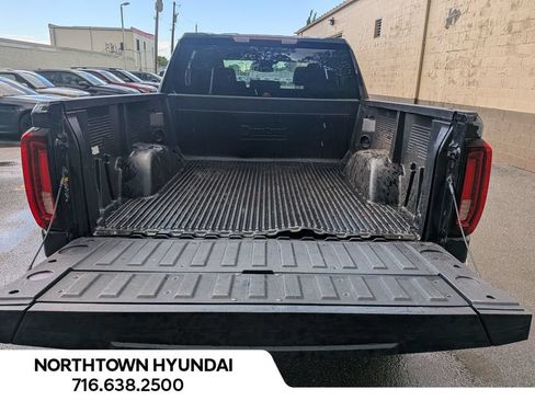 Used 2026 GMC Sierra 1500 SLT AWD/4WD image 32
