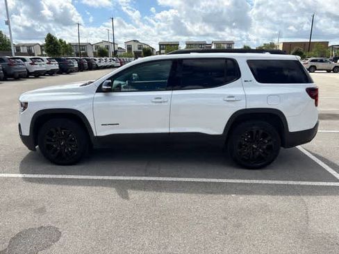 Used 2023 GMC Acadia SLT w/ Elevation Edition FWD image 2