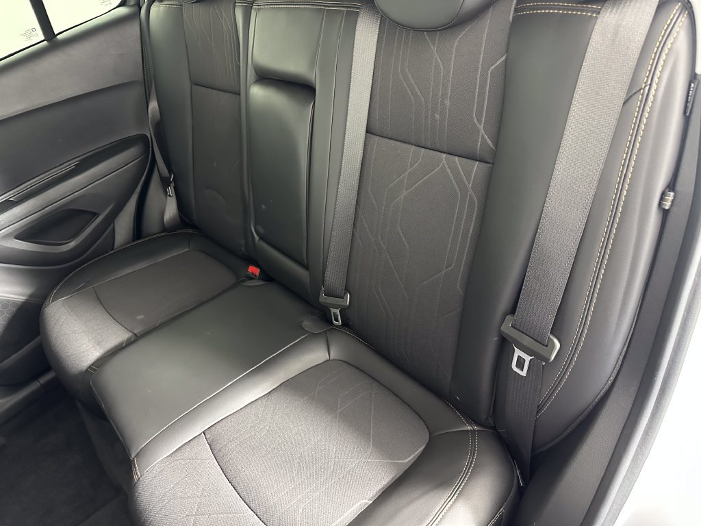 Used 2020 Chevrolet Trax LT w/ Driver Confidence Package FWD image 26
