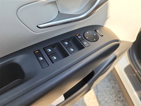 New 2025 Hyundai Tucson SEL image 16