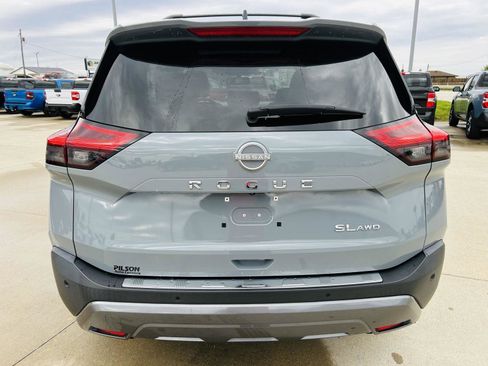 Used 2023 Nissan Rogue SL AWD/4WD image 38
