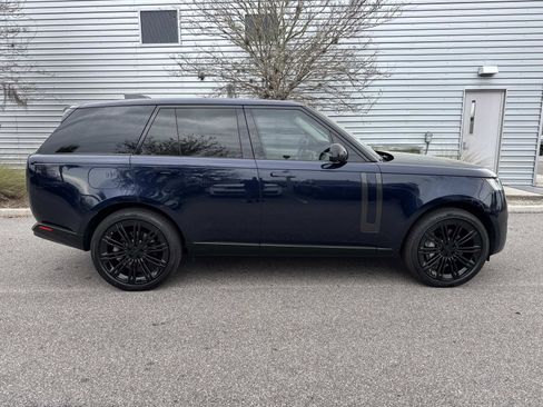 Certified 2023 Land Rover Range Rover SE image 5