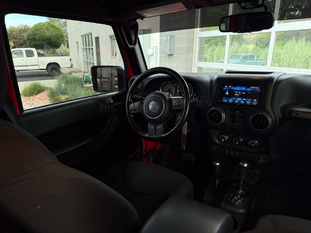 Used 2018 Jeep Wrangler Unlimited Sport S AWD/4WD image 39
