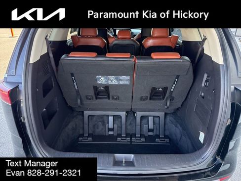 Used 2024 Kia Carnival SX FWD image 12