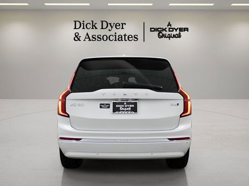 New 2026 Volvo XC90 B6 Ultra w/ Protection Package AWD/4WD image 3
