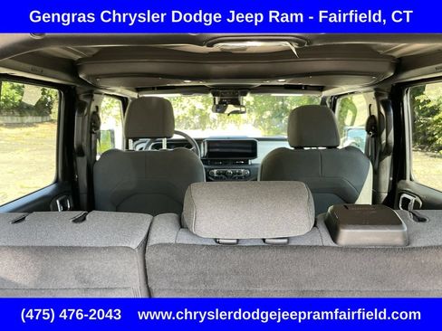 Used 2024 Jeep Wrangler Unlimited w/ Convenience Group AWD/4WD image 21