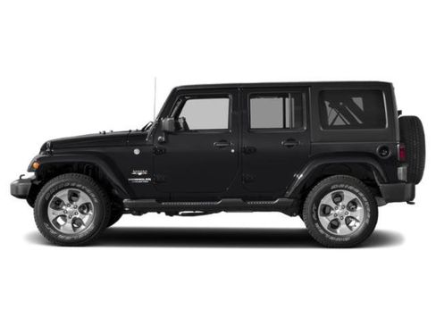 Used 2018 Jeep Wrangler Unlimited Sahara AWD/4WD image 6