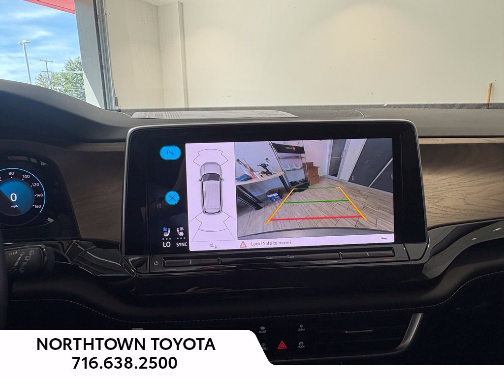 Used 2025 Volkswagen Atlas SE AWD/4WD image 26