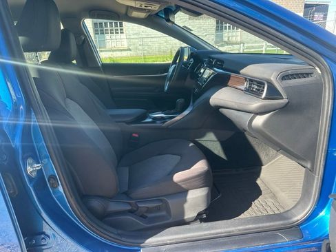 Used 2020 Toyota Camry LE w/ Convenience Package FWD image 12