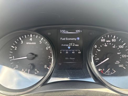 Used 2018 Nissan Rogue Sport SV FWD image 20